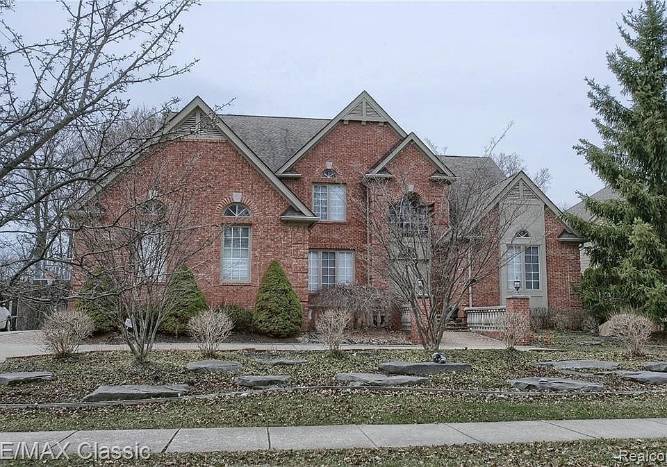 1st image of 5562 Hampshire Dr