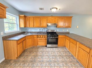 88 11th Ave Floor 1, Newark, NJ 07107
