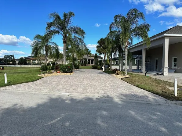 509 Meandering Way #33, Polk City, FL 33868