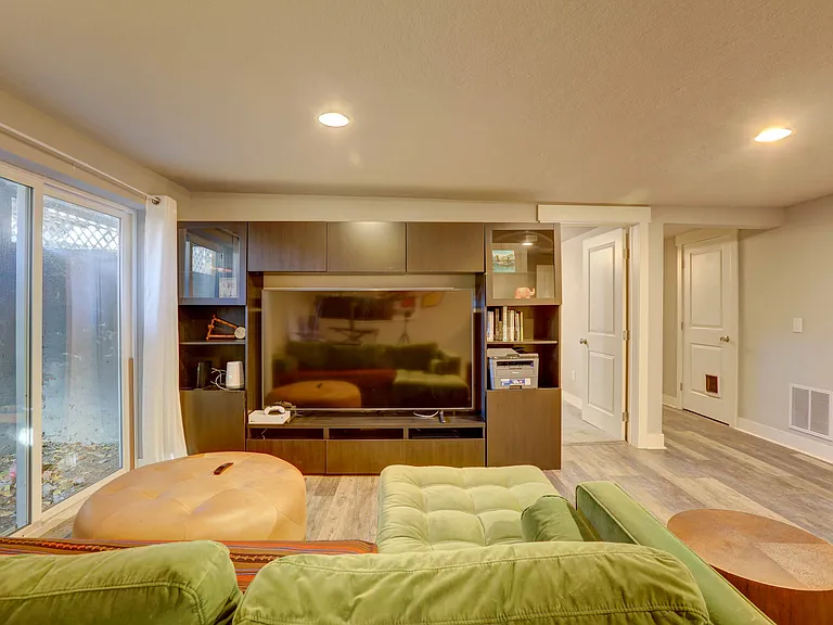 2085 Fenton St #B — Photo 8