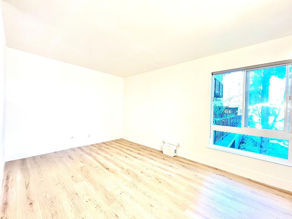 1st image of 802 N Delaware St