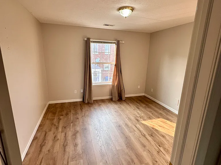 11511 Riverview Ct #4 — Photo 11