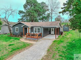 207 1st St, Atlanta, TX 75551