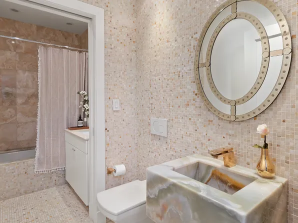 7 East 17th Street image 12 of 25