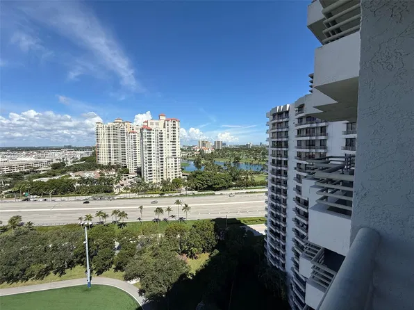 3300 NE 191st St APT 1801, Aventura, FL 33180