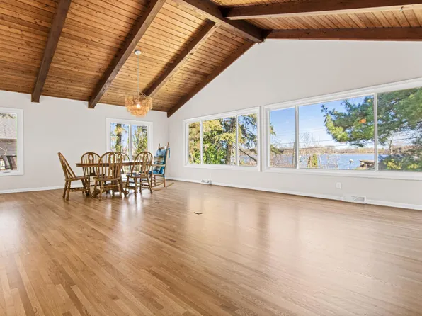 5811 Moore Lake Dr W, Fridley, MN 55432