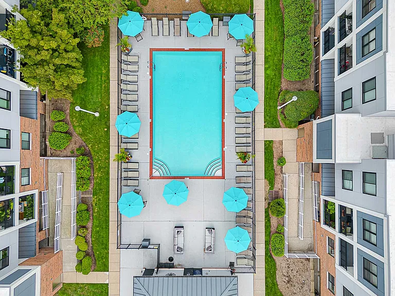River Club Apartments — Photo 30