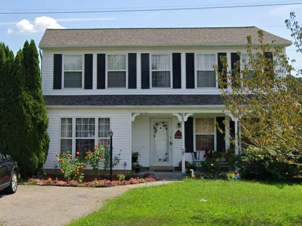 5861 Riverside Dr, Woodbridge, VA 22193