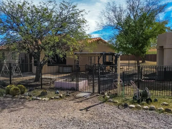 7963 S Farmhills Pl, Tucson, AZ 85756