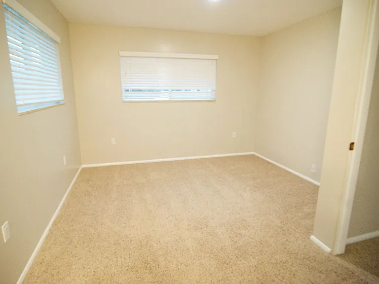 147 N 3900 E — Photo 14