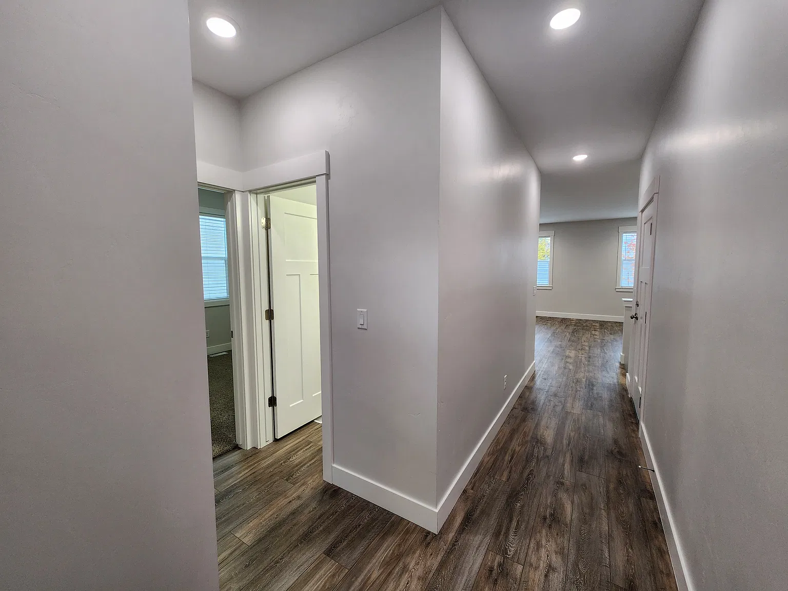 3 bed, 2.0 bath, 1442 sqft, $1,850 — Photo 2