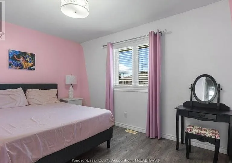 2239 Longfellow Ave — Photo 3