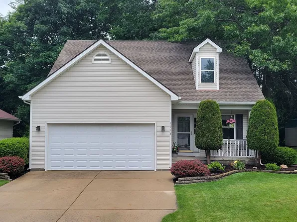 1714 Smoke Tree Ln, Howell, MI 48855