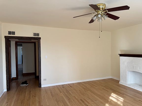 4th image of 2314 W Schubert Ave #3