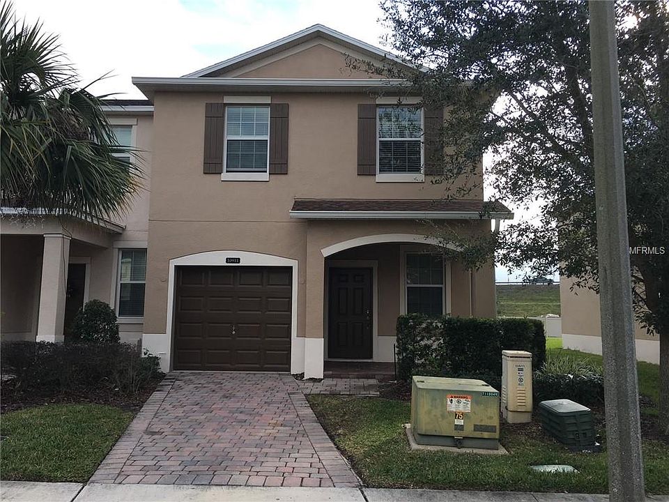 1st image of 10911 Savannah Landing Cir