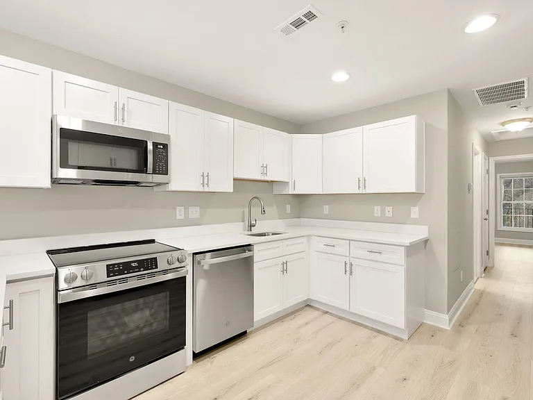 1753 W St SE — Photo 6