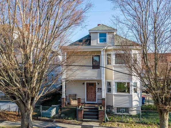 164-166 Glennon St, New Bedford, MA 02745