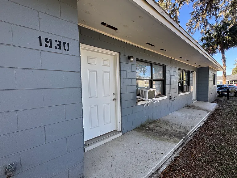 1930 SW 7th Pl #1930 — Photo 10