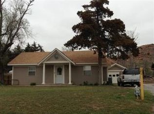 204 W Mountain Ave, Granite, OK 73547