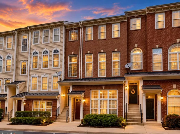 12250 Open View Ln #811, Upper Marlboro, MD 20774