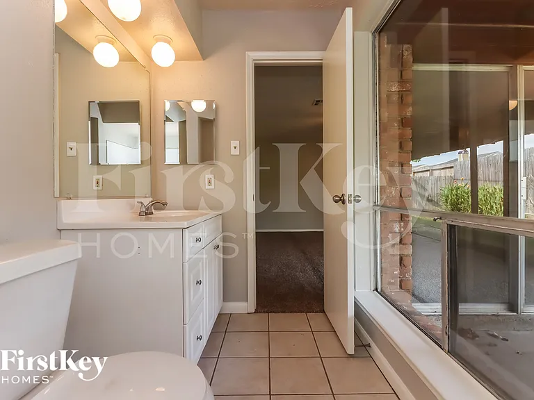 16518 Royal Mile Ln — Photo 13