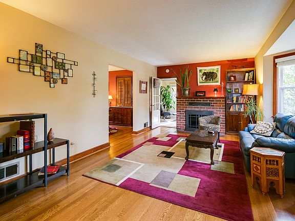 3rd image of 6001 41st Ave