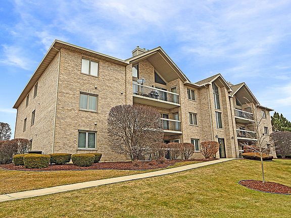 5th image of 14051 Norwich Ln APT 101