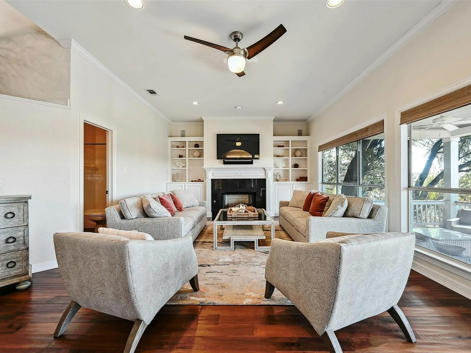 6 bed, 6.0 bath, 3781 sqft, $15,000 — Photo 4