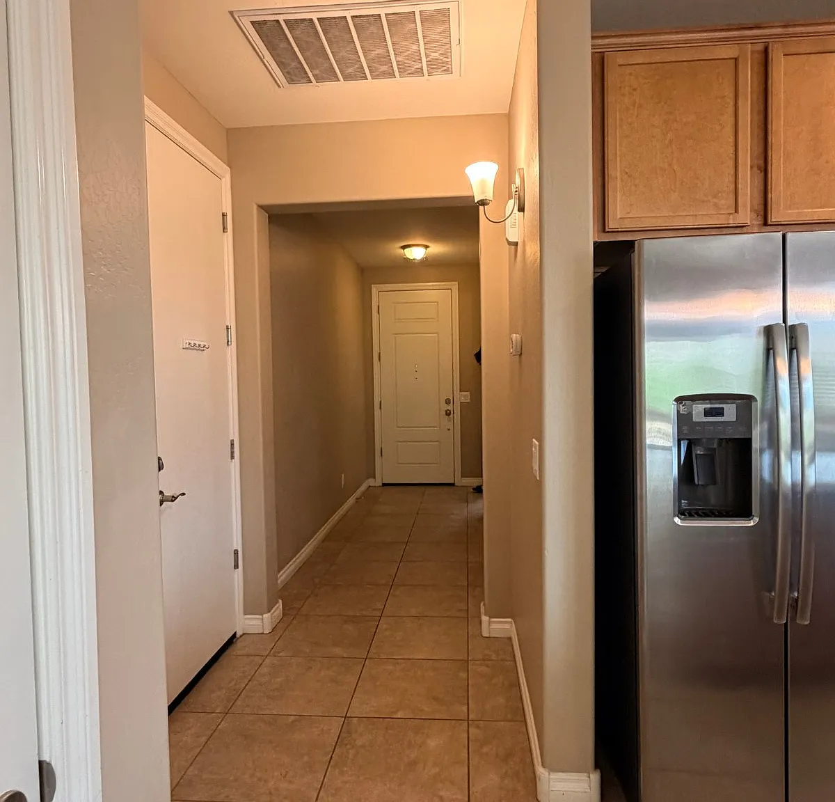 172 East Crescent Place — Photo 3