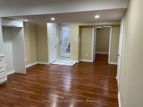 193 Britannia Ave E #BASEMENT Photo 1
