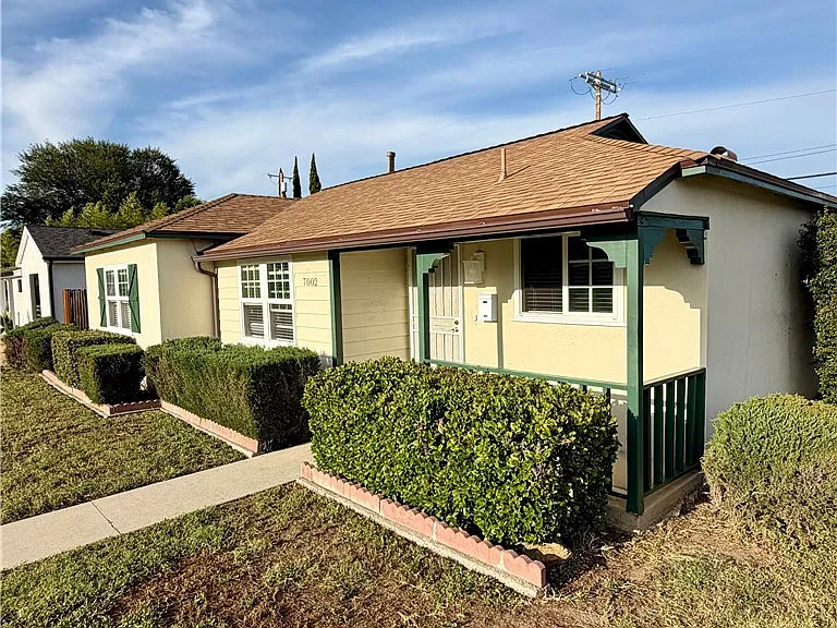 7002 Aura Ave — Photo 8