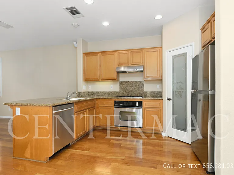 8320 Bryn Glen Way — Photo 10