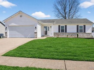7412 Cinnamon Teal Dr, O'Fallon, MO 63368