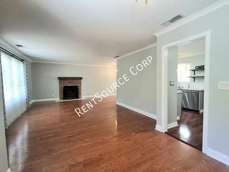 26421 Torrey Pines Dr — Photo 5