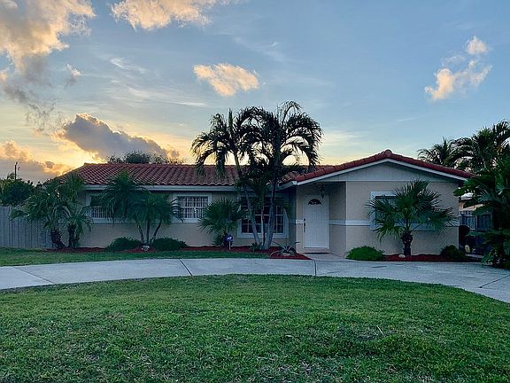 Call owner only561-392-2961 