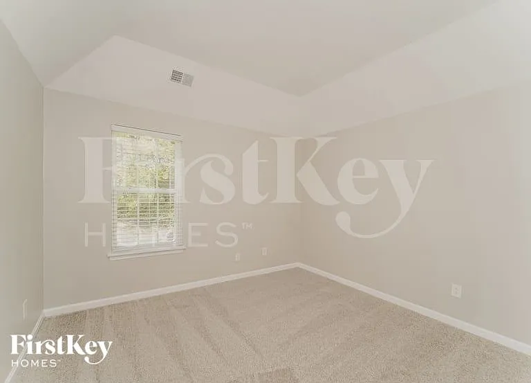 4615 Canipe Dr — Photo 13