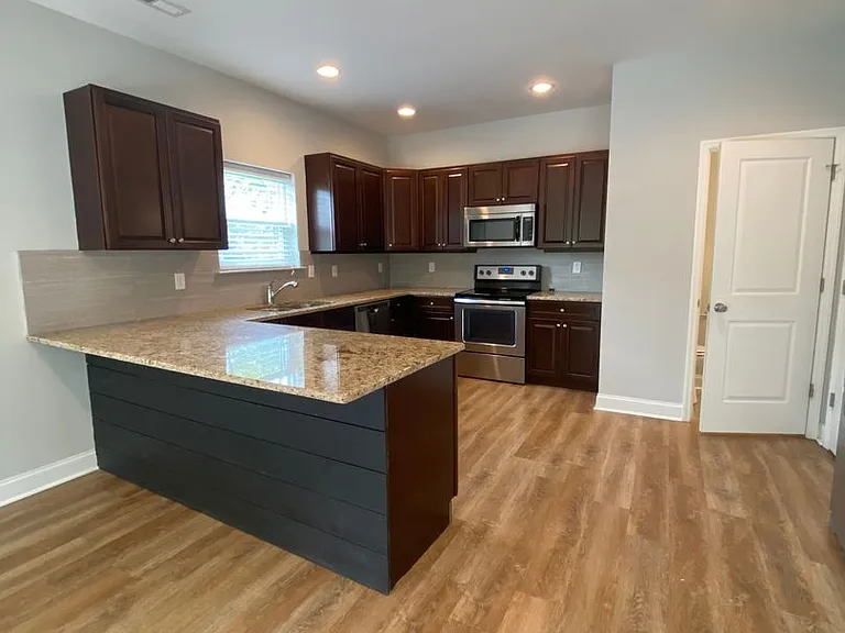 8445 Brookmoor Ln — Photo 8