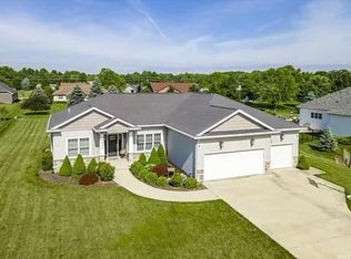 2028 E Blossom Ln, Warsaw, IN 46580