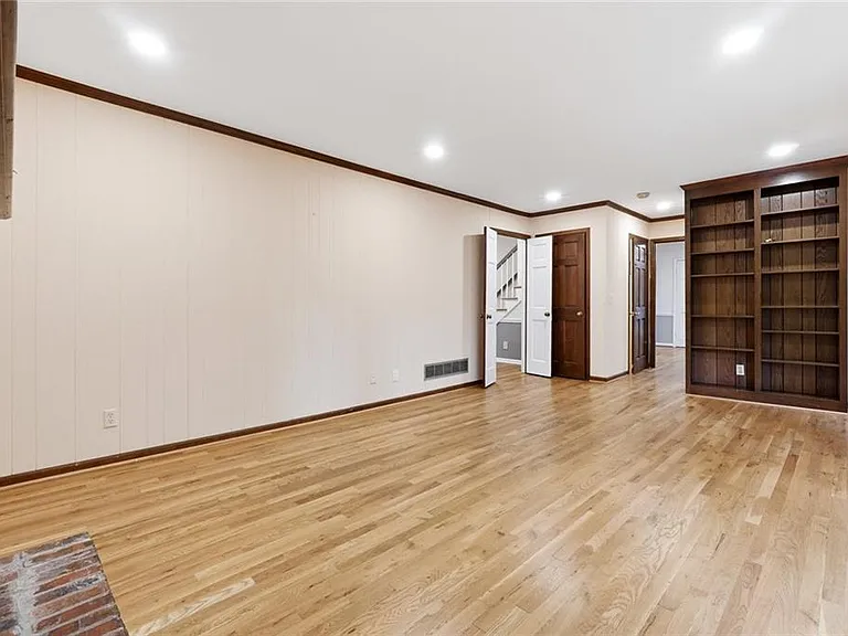 3731 Dunwoody Club Dr — Photo 6