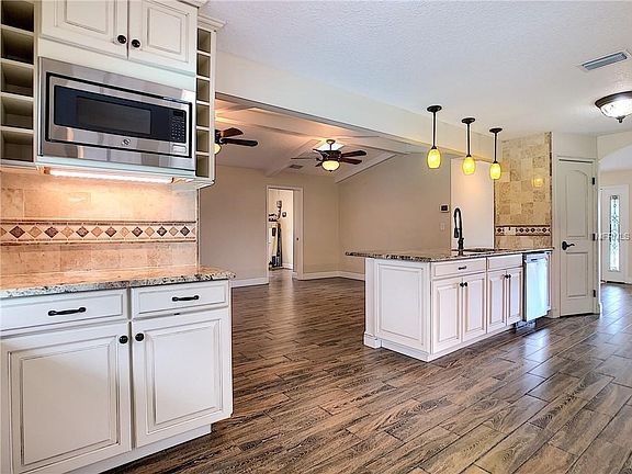 4th image of 3112 Hunter Pl