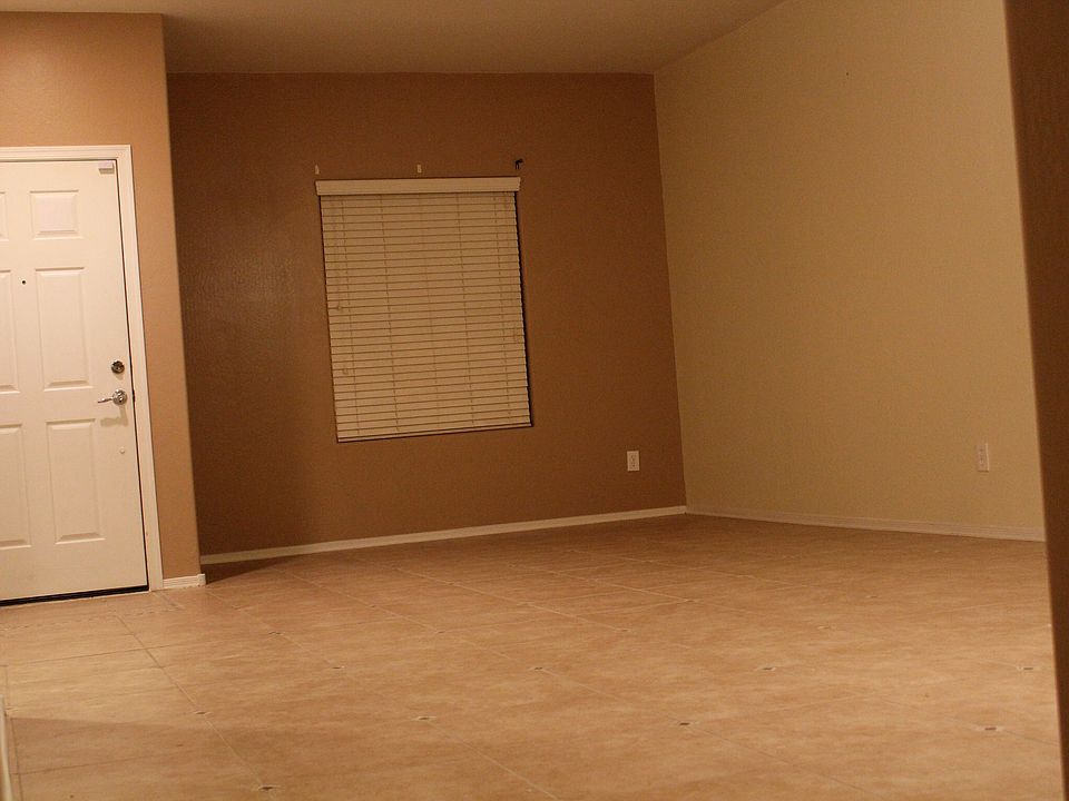 1st image of 26194 W Yukon Dr