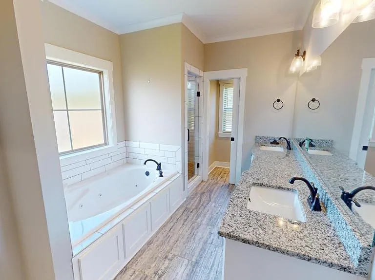 1006 Legacy Dr — Photo 17