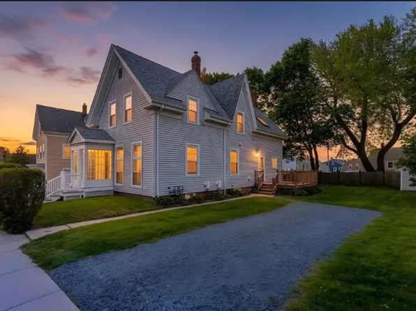 17 Lothrop St, Plymouth, MA