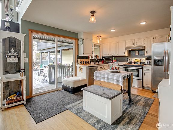 3rd image of 200 Ocean Lake Way NW #1