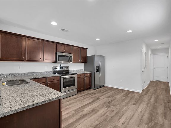 5th image of 215 Royal Way