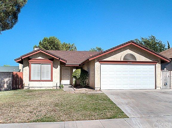 2nd image of 36962 Desert Willow Dr