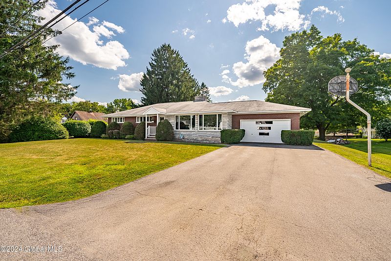 2nd image of 9 Kniskern Avenue