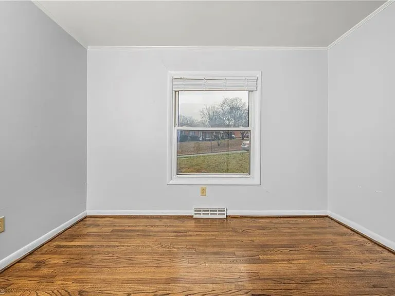 Bedroom 2 - window (front of house facing