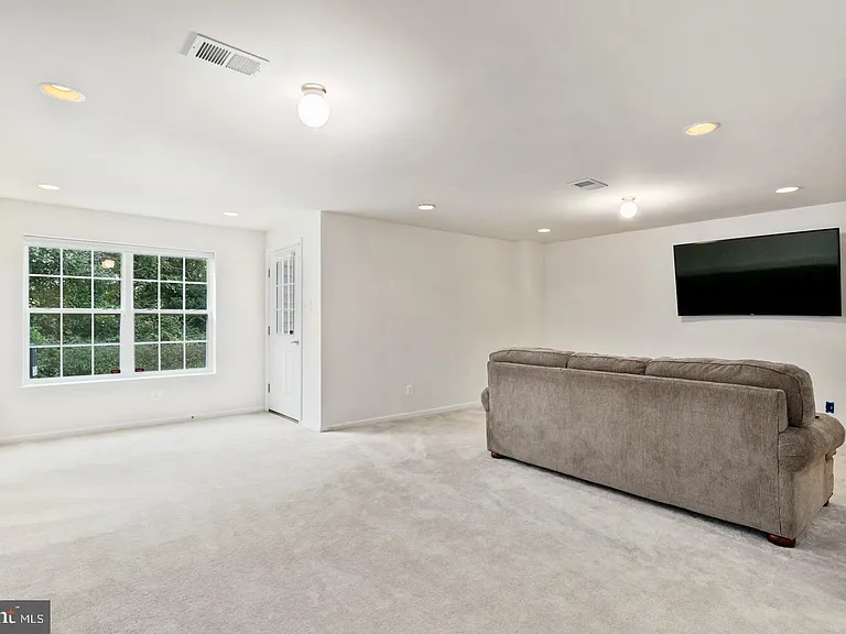 15 Overlook Dr — Photo 26