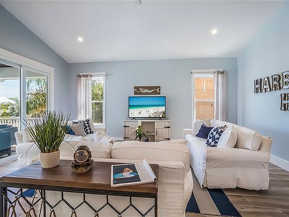 3rd image of 420 Magnolia Ave